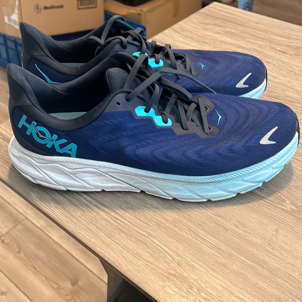 Mens 13 EE Hoka Clifton shoes